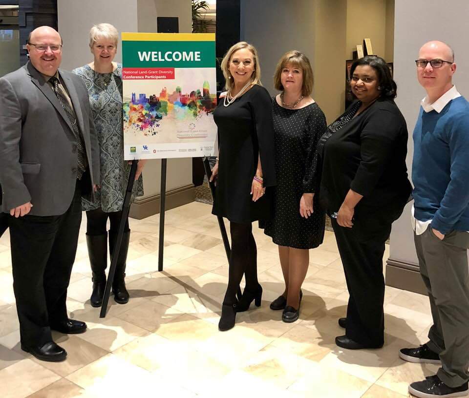 HSEOblock2_3's tweet photo. ISUEO at #NLGDC18 https://t.co/JS6rirL9pb