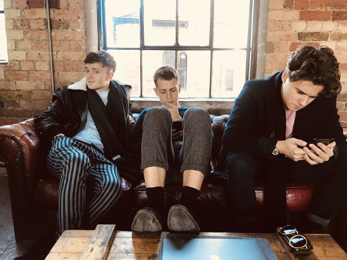 JoeManager's tweet photo. Shoot day https://t.co/aAMSEppL0A