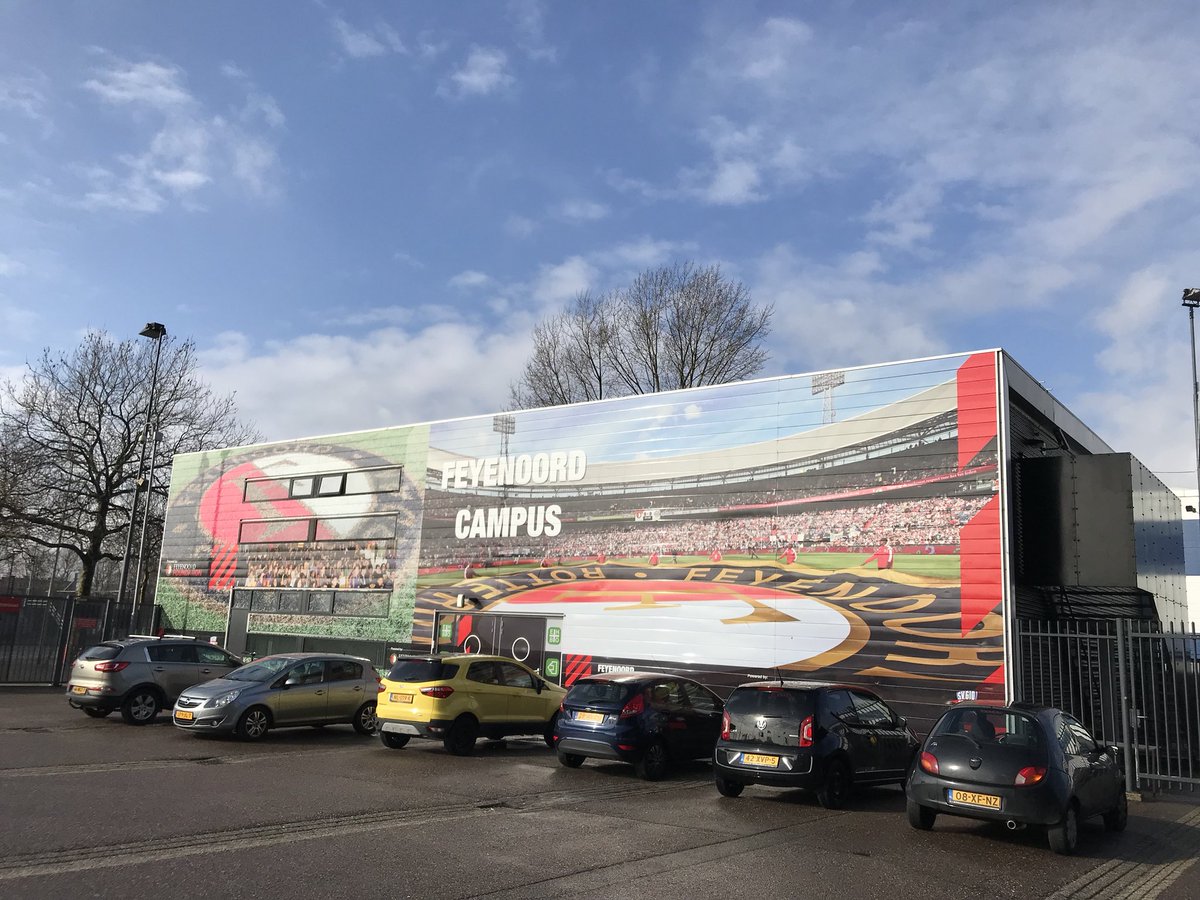 jethouwers's tweet photo. Lang leve onze super #socialwork studenten die steeds inzetbaar zijn bij de 28 projecten @FeyenoordFound @hsrotterdam https://t.co/RvgXPGBAzi