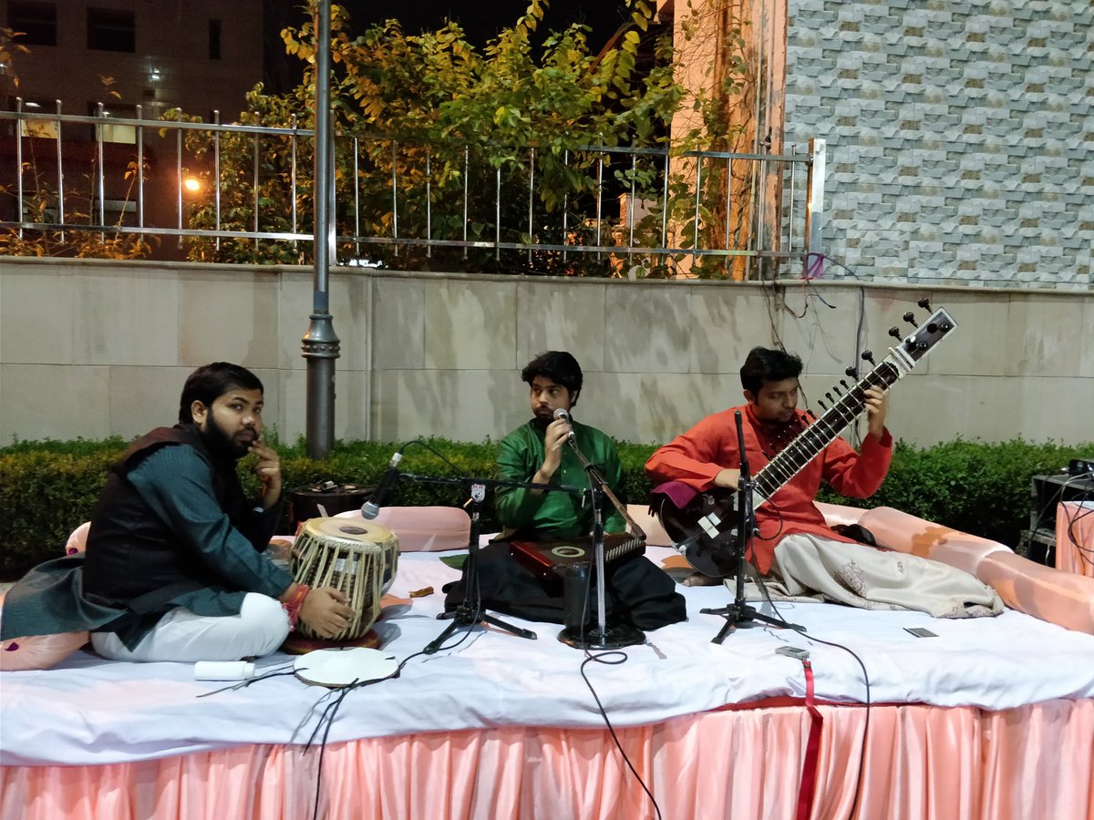 And we #close #theradiofest with a #ClassicalMusic #performance by Soumita Thakur on the #sitar, Avinash Kumar a #vocalist &amp; Mahavir Rajput on the #tabla  #WorldRadioDay2018 #radiostories