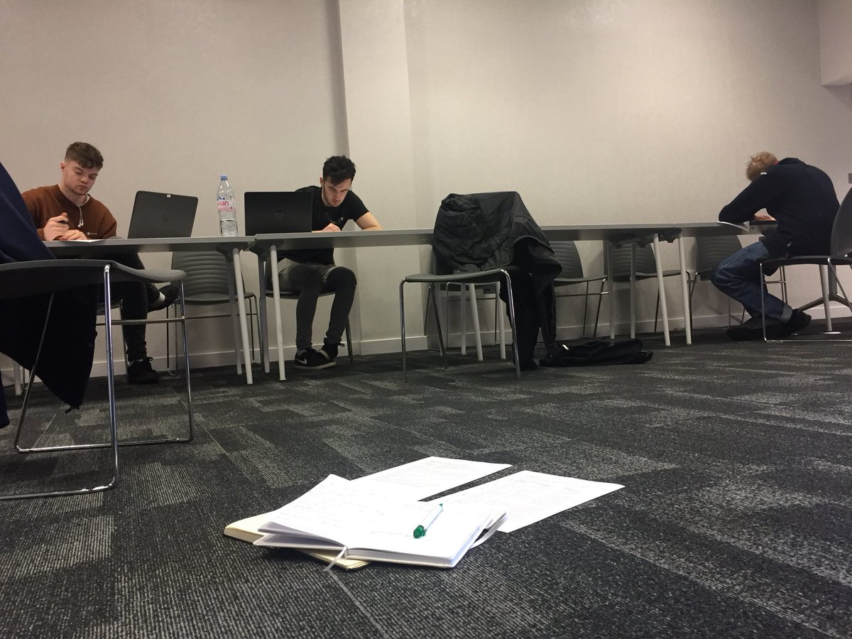 EducationRobins's tweet photo. ENTREPRENEURSHIP: Members of Team Ludus are in and working on up coming assignments #learningcontract #blogs #feedback https://t.co/psS5JXeNgP