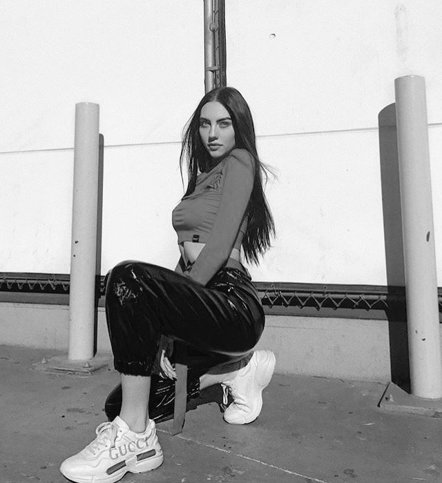 FamousBaseRPG's tweet image. • Alyssa •

》 @xalyssz