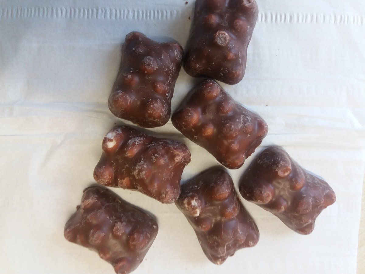 cppmc17's tweet image. #classedugoût Nous avons dégusté des oursons guimauves. Yanis A.