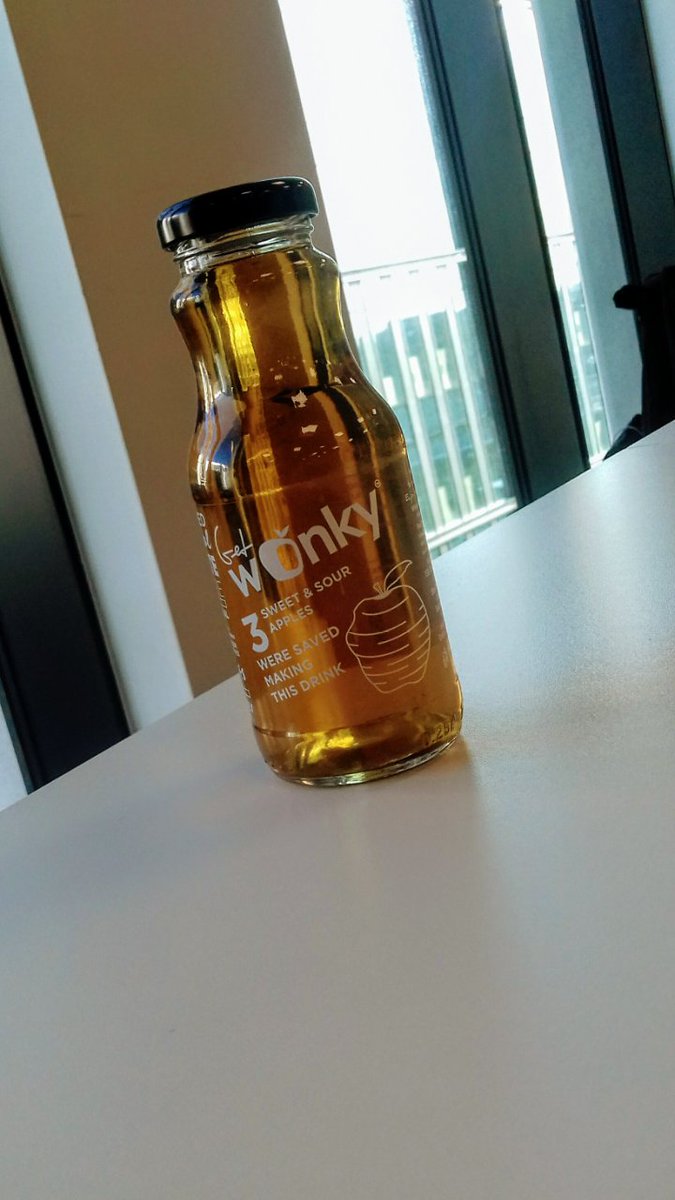 flawsomedrinks's tweet photo. We drank this bottle, we filled it up again with another juice, we drank it again. 100% recyclable glass. #DRINK, #REUSE, #REPEAT ! ♻️
 #recycle #upcycle https://t.co/QeXlarVvil