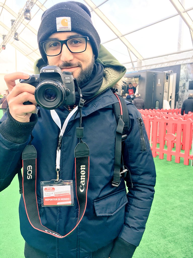 soc_rep's tweet photo. Vi è mai capitato di vedere tanti #reporters in un solo posto? Con #reporterdimondo di @mondoconv stiamo avendo l'opportunità di conoscere tantissimi talenti! #sorridicongusto #diventareporter https://t.co/PO5G7P2rsL