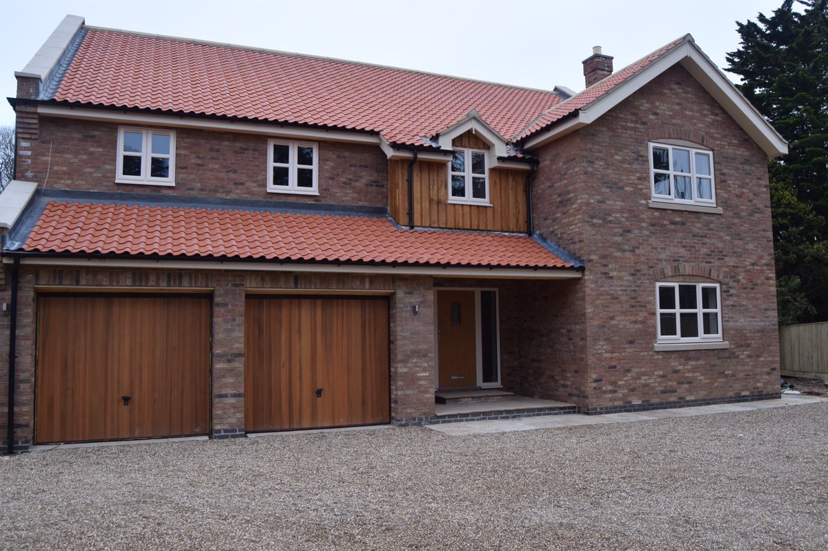 Sovereign_Build's tweet photo. Stunning Family home at a fantastic location in Swanland. Contact us for a viewing. https://t.co/HEH43MuJME