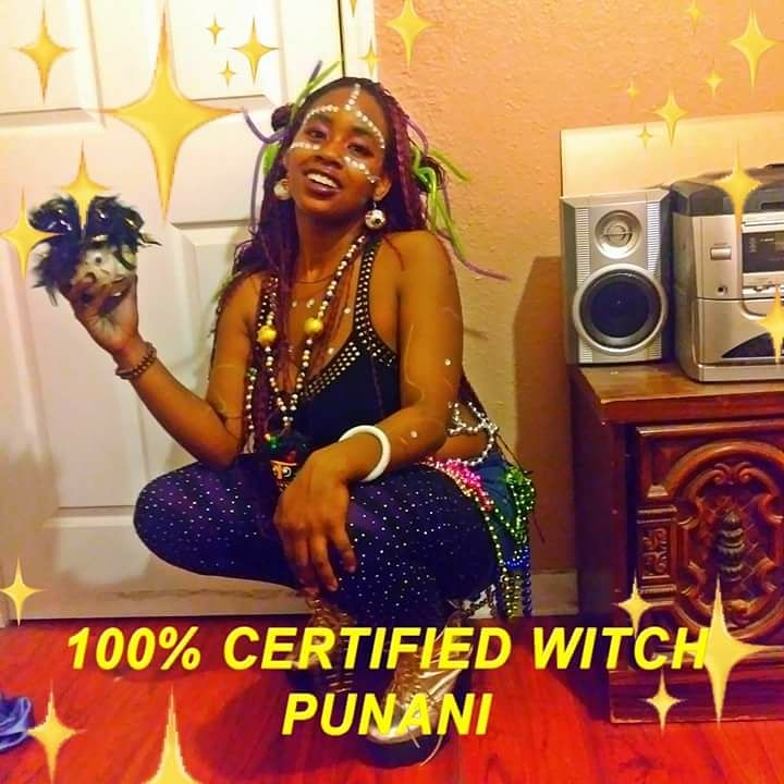 Cocoflwerchild's tweet photo. My first time at the #zuluparade was pleased with my outfit for #fattuesday #HappyMardiGras #CocoFlowerChild #Firsttime #artist #crafter #creativeoutfits https://t.co/Aw7yfM3Swz