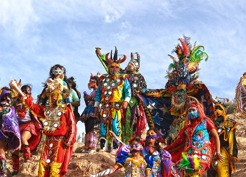 VisitJujuy's tweet photo. La bajada de los diablos de Uquía es uno del los eventos más coloridos del nuestro querido Carnaval. Viviste alguna vez esta gran fiesta?
Ph: El ojo de nuestro amigo Gustavo Nelles, gracias.
#ElMejorCarnavalDelNorte #Uquía 
#BajadaDeLosDiablos #Jujuy #EnergíaViva https://t.co/6dLKt7qx72