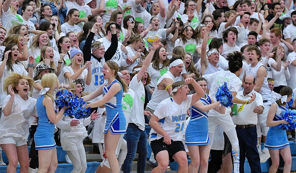 lucerophoto's tweet photo. Thanks to the Sky View and Green Canyon students being one of the best crowds I've seen at a high school game. It was louder than the Spectrum has been all year. https://t.co/4XiooYLz5A