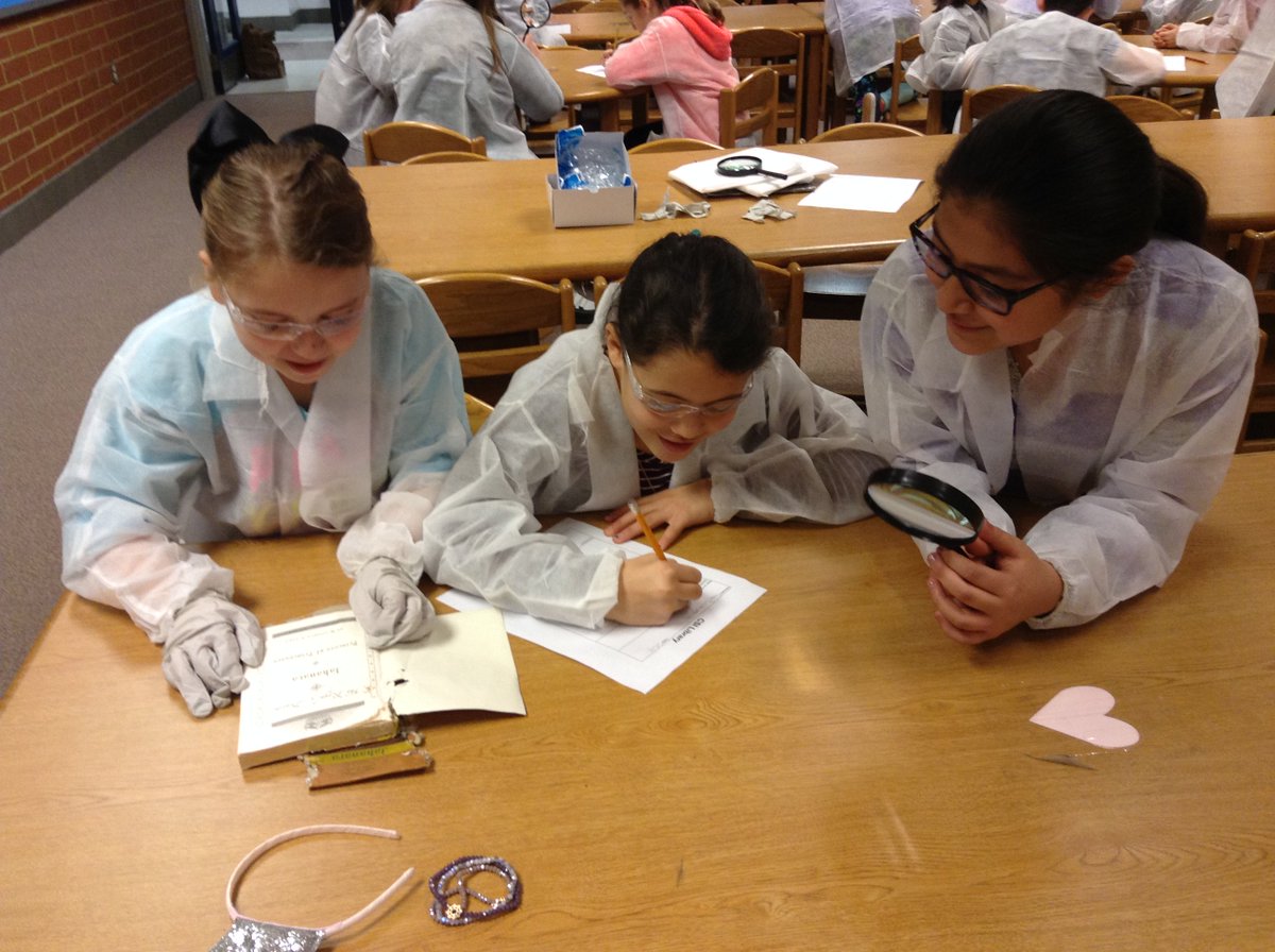 RHES_Library's tweet photo. CSI: Library Edition! Mrs. Mackey's class is using the scientific method to determine what happened to our damaged books 🕵️♀️🔎
#LCPSLibraries #CSI #CSILibrary https://t.co/CGYQ0qyTZK