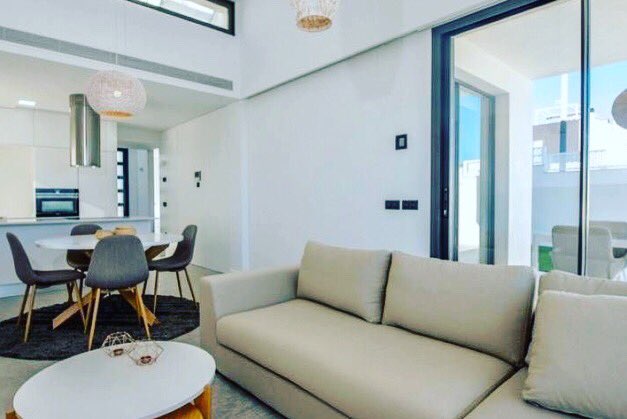 HamptonsIntTedd's tweet photo. Hamptons International International property  
This weeks most viewed property 👀

This week a brand new 3 bedroom villa in Valencia is attracting attention
Fitted Kitchen 🥘, Private Pool 🏊, Private Garden 🌴
Near Sea 🌊, Off Road Parking 🚙
£266,000

https://t.co/QQzXm8Jp76… https://t.co/bm3Y8nPlUh