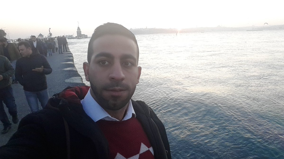 " النضج هو أن تدرك 
اليوم سذاجة تصرفك بالأمس .!