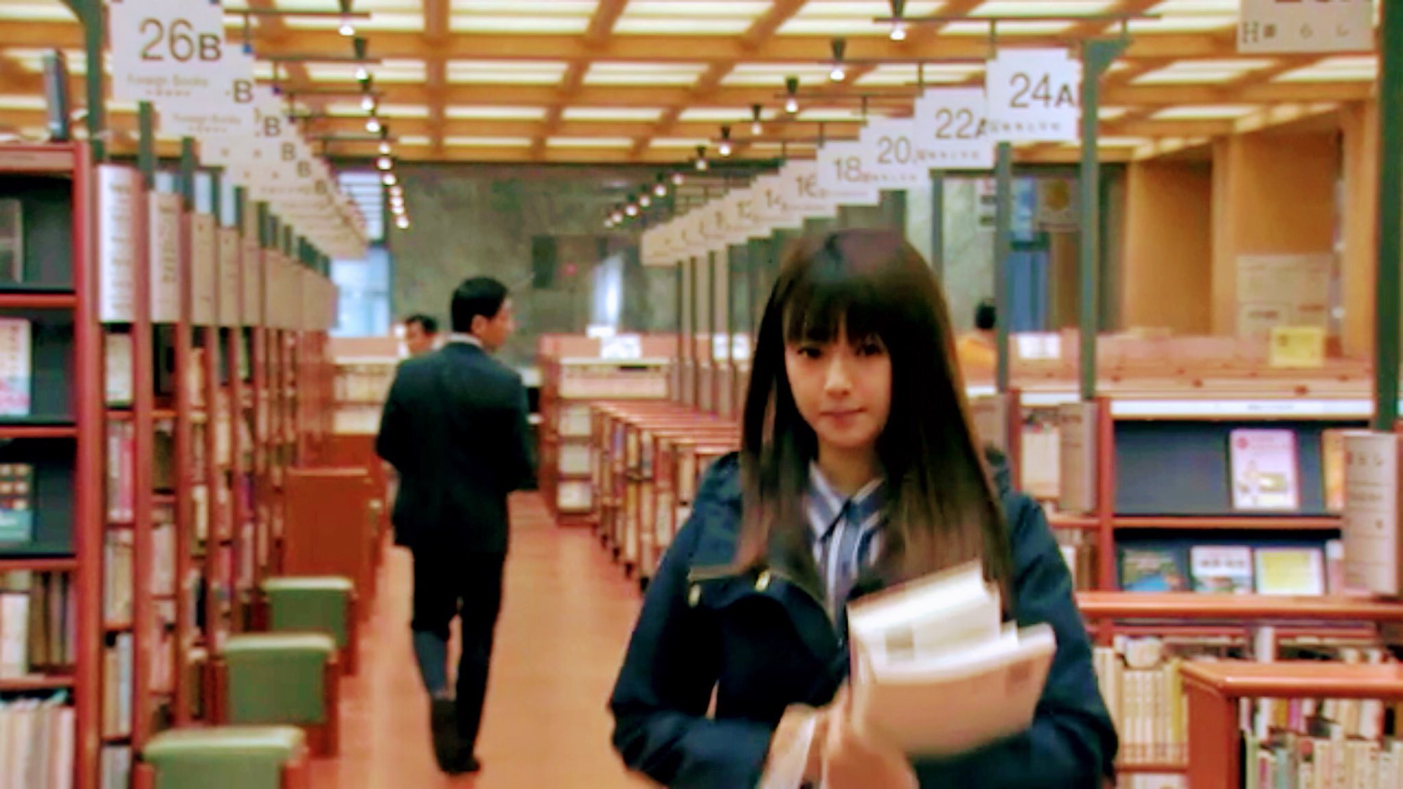 تويتر 本八幡bot 8 27いちカイギ على تويتر 深田恭子さん主演 隣の家族は青く見える を観ている日本全国の皆様へ 覚えていますか 先週奈々さんが本を借りていた素敵な図書館 どうか聞いて欲しい あの図書館は実在するのです 千葉県市川市の本八幡にあるの