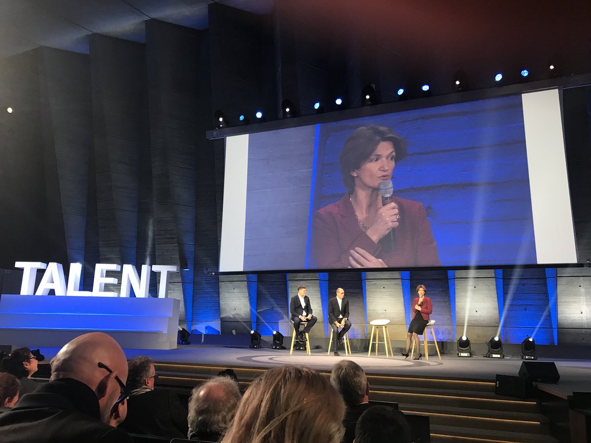 Isabelle #Engie conclue le #NetexploTalent forum en illustrant ce qu’est un CEO digital-minded et expliquant la stratégie numérique d’Engie merci #netexplo
