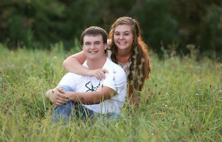 srhsrocketmedia's tweet photo. You voted, and we wrote about it! Check out our stories for the top four couples you nominated as the Cutest Couples of 2018. 
https://t.co/HtTMLYebP7 https://t.co/mQGdWuWN4E