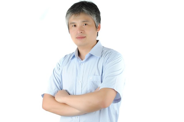 xmartin92's tweet photo. Deskphones are not going anywhere! David Zhou @ALUEnterprise explains in this new interview why the #deskphone remains a strategic tool for business communications - via @SupplyChain_IT: https://t.co/sMZYP0HMHm https://t.co/kEBNDsLRDV
