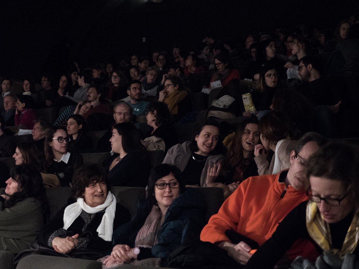 MilleniumFest's tweet photo. Une salle pleine à craquer pour la première des #CoupsDeCoeurMillenium, la projection de "My Love Don't Cross that River" ce 14 février au @cinemagaleries. Merci de partager ces #CoupsDeCoeurMillenium avec nous! #MilleniumFestival https://t.co/jrQz5WmOMD