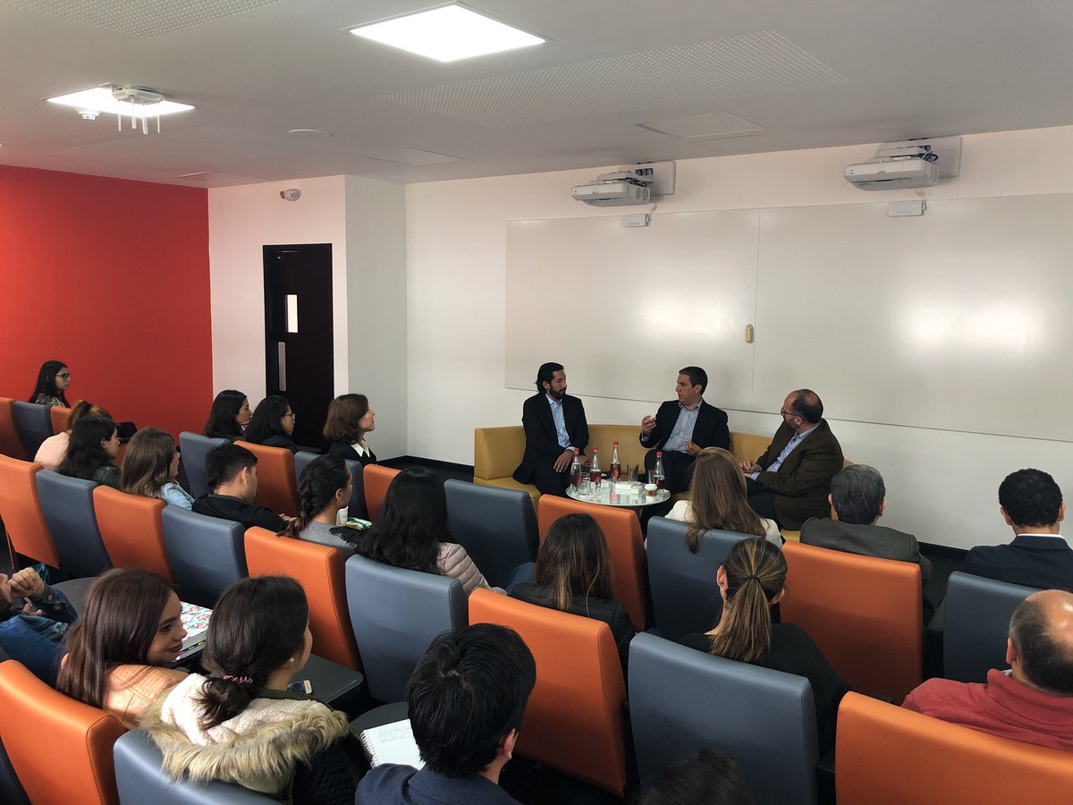 AdmonURosario's tweet photo. “La reputación no se compra, se construye con coherencia” Fernando Jaramillo, VP de Asuntos Corporativos en @Bavaria_SA #VoicesInManagement https://t.co/SEwLvRAciU