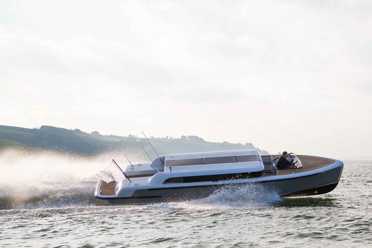 Cockwells's tweet photo. #ThrowbackThursday It's been a year since our 9.5m limousine won the @boatint Showboats Design Award for best tender! #boatdesignawards #customtender #MadeInCornwall https://t.co/1Q1vlRLJHQ