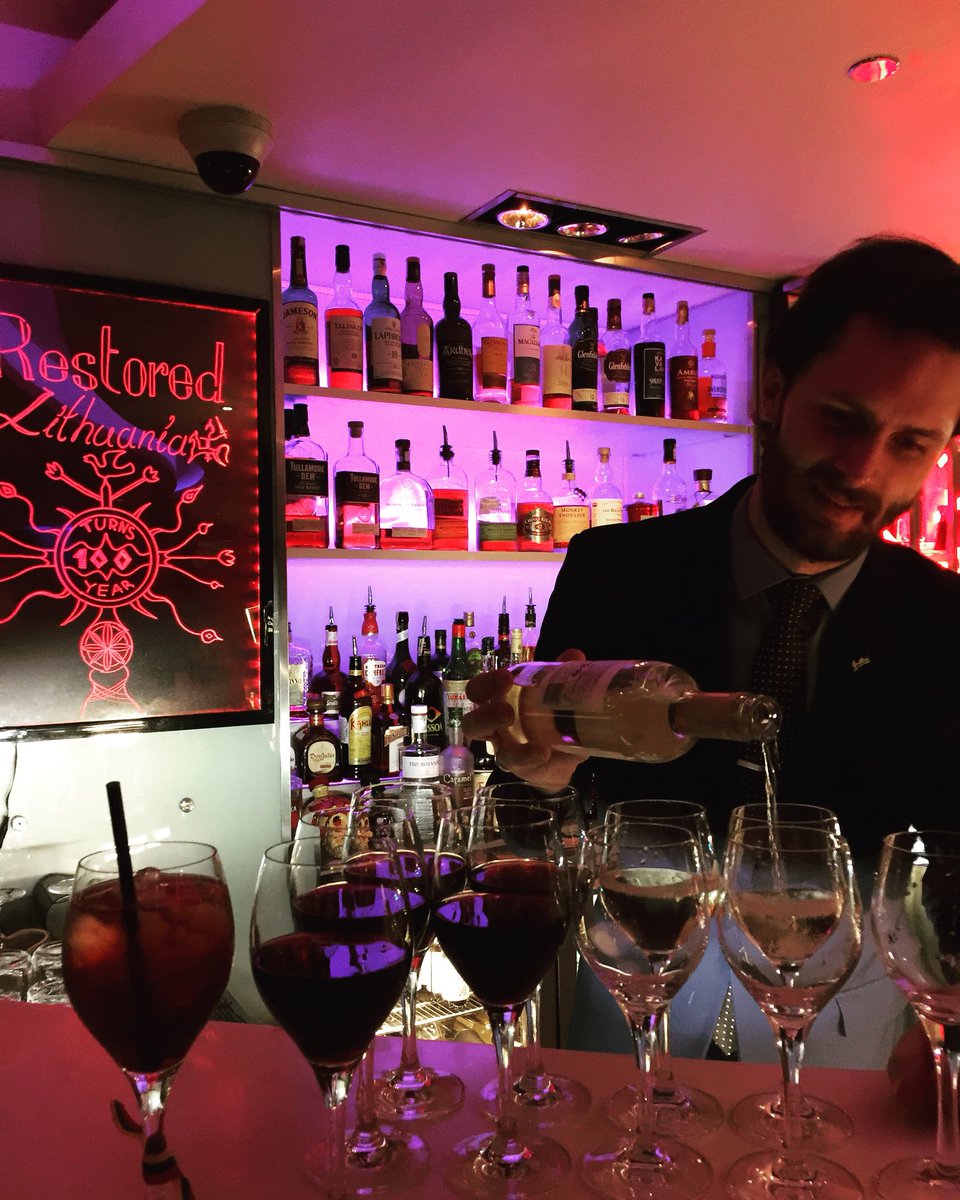 mshelsinki's tweet photo. Restored Lithuania turns 💯 years @radissonblulietuva 22nd floor 🌌 skybar 

A the list of the events in Vilnius - https://t.co/HcHEE3B52I

#CONVENE2018 @govilnius @sunbeetours 

 #Lithuania #Baltics #profevents https://t.co/5PZovYMBoR