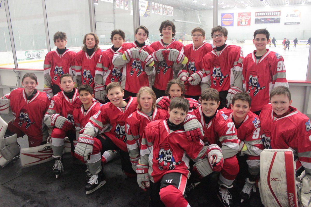 WarriorHockey's tweet photo. Good luck to #BelleTire in the @tournoipeewee in QuΓ©bec! Look at those custom #Alpha mitts! π₯
#peeweequebec #WarriorCustom #AlphaQX https://t.co/NZPWXmihJF