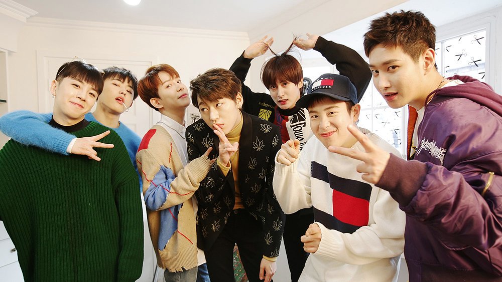 TeamBlockB's tweet photo. Dear: @ZICO92 @BB_taeil @BlockB2011 @blockbhyo @ondal44 @KYUNGPARK1992 @피오

데뷔 2500일 축하해 ❤
7주년 10주년 그리고 앞으로 영원히 함께하기로 약속! 
정말 사랑해 @blockb_official ❤ 
#블락비_데뷔2500일_축하해 https://t.co/vIEBupiFMk
