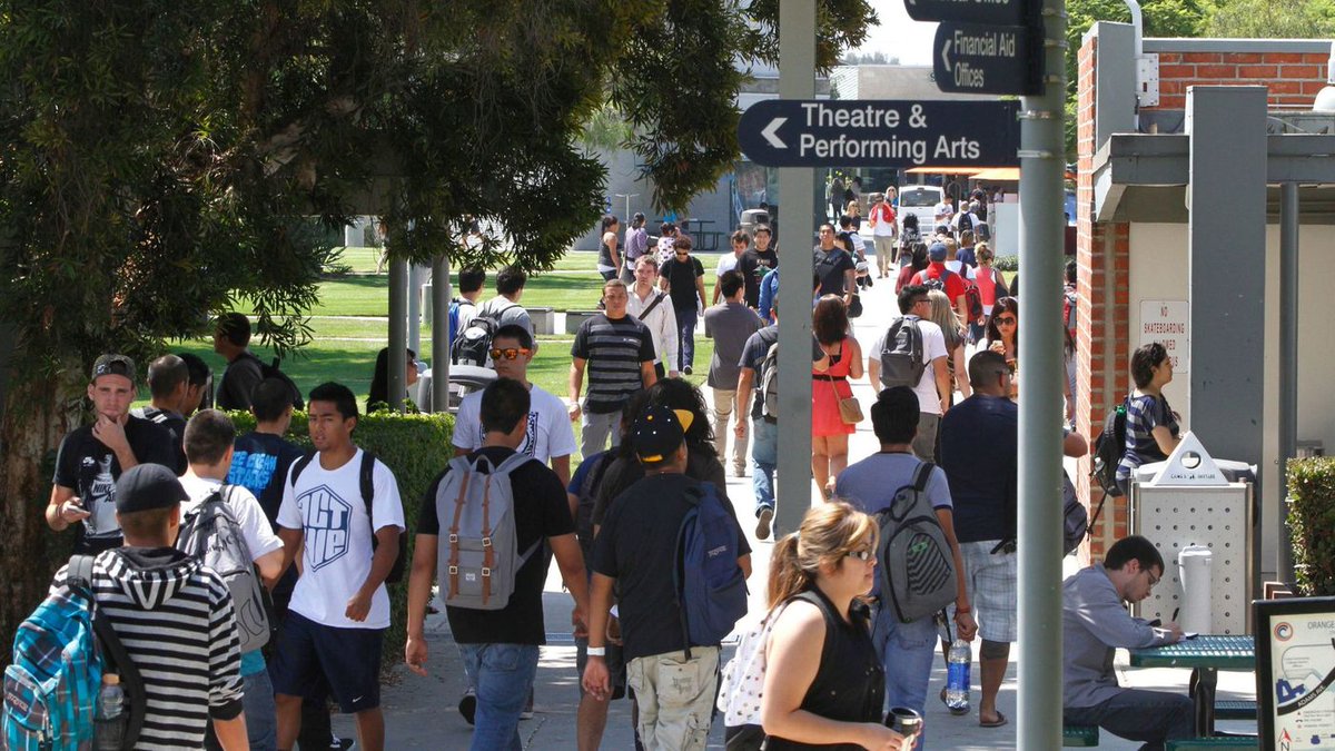 RAMCAdvocates's tweet image. #Freecommunity college for ... some. It&apos;s a start ow.ly/Nb3W30iq86Z via @latimes