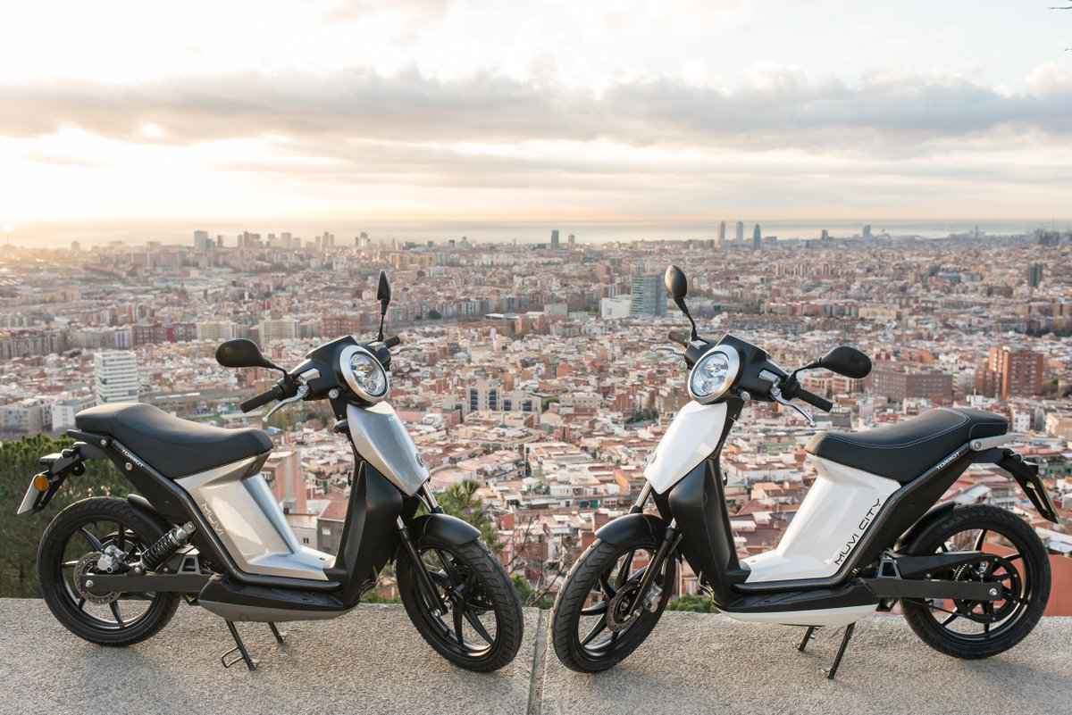 torrot_official's tweet photo. ¡Qué mejores vistas para terminar el día que estas! #Muvi + #Barcelona = 💙 ⚡

What a nice pic to finish the day! #Muvi + Barcelona = 💙 ⚡ https://t.co/P7B2ZKVIu0
