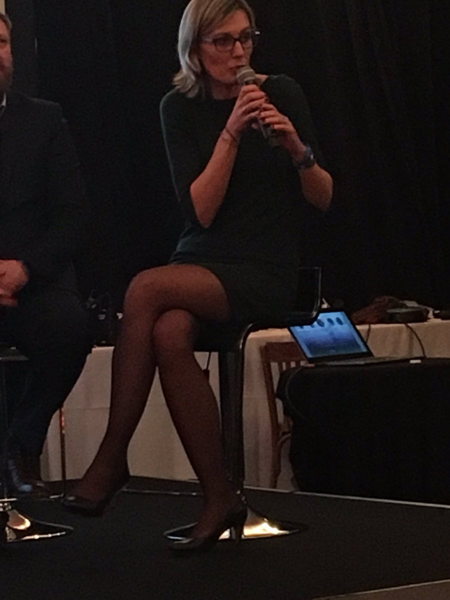 MereteBuljo's tweet photo. Comment attirer des talents dans un grand groupe ?
C'est comme pour la drague, il faut savoir donner envie ! @_Magali_NOE 🔝 #SoTrue
Table ronde Avenir de la Banque / Assurance @Les_BigBoss #BBBA2018 @hervebloch
#TransfoNum #CDO #Digital https://t.co/egnLVPN83w