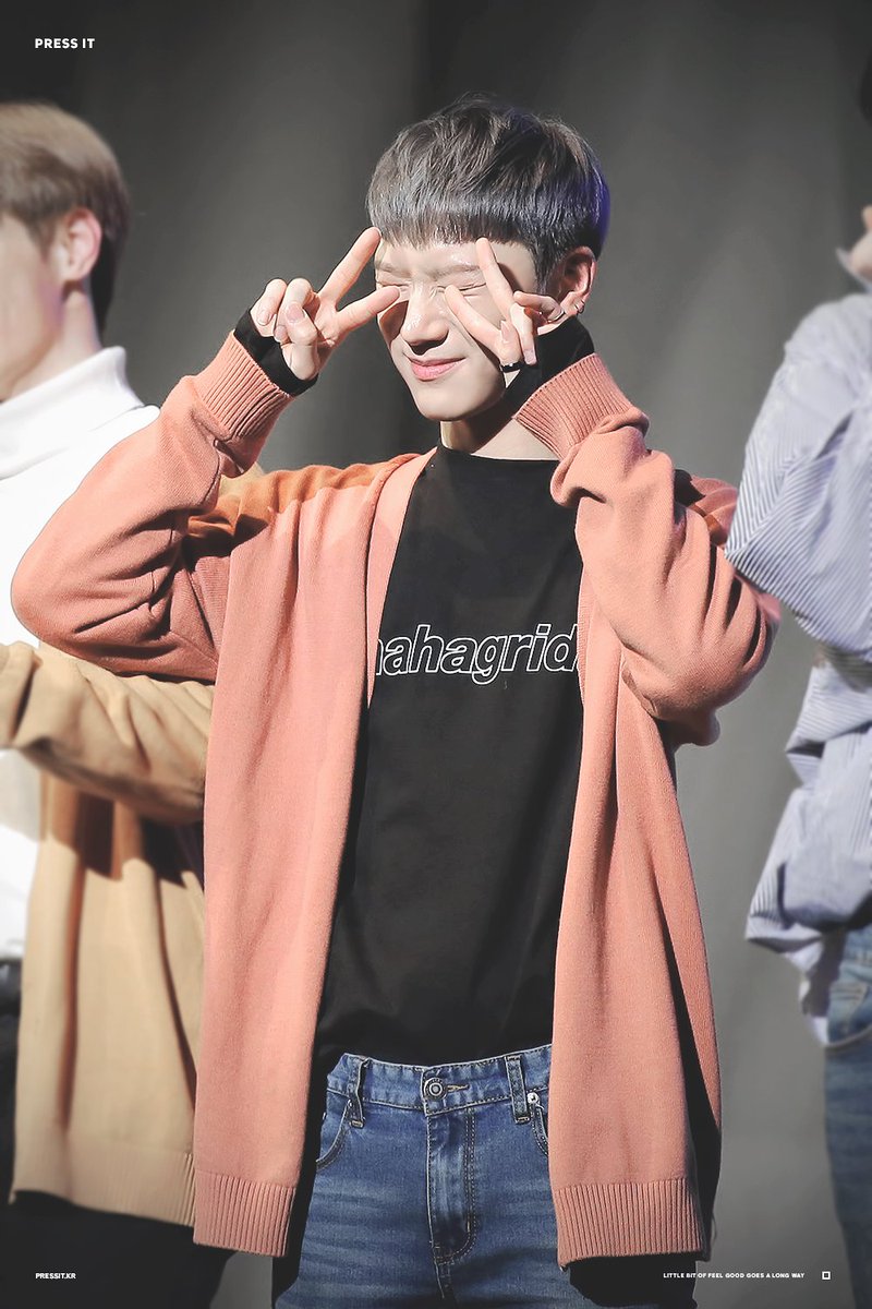 Pressit_kr's tweet photo. 180214 #TEN 
4단쁘이✌✌ https://t.co/QxvzUwfi0N