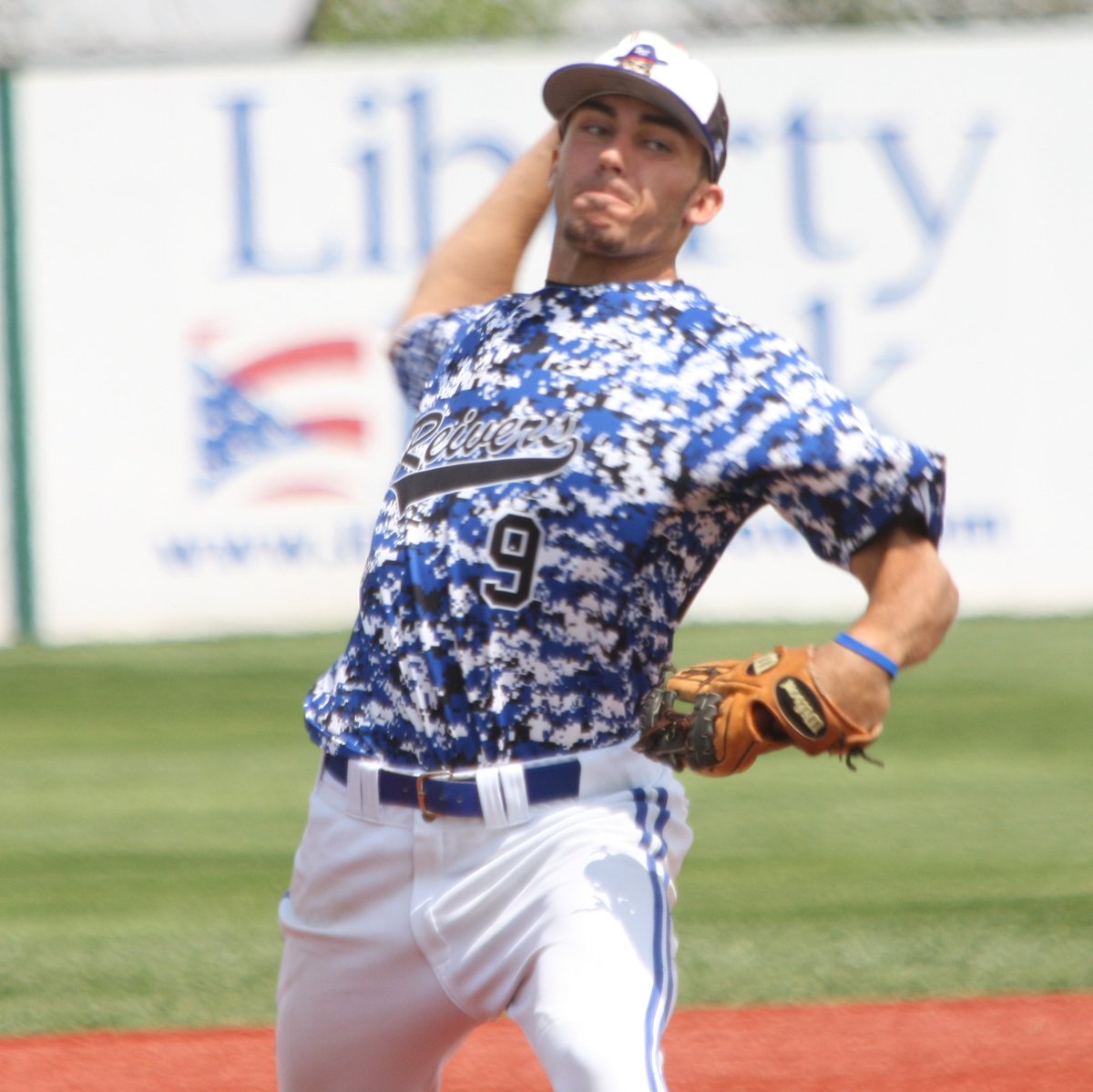 Single digits! 2012 National Champion Tanner Kreitmeyer is celebrating by reminding #Team44 that we are 9 days away from game day! #Together