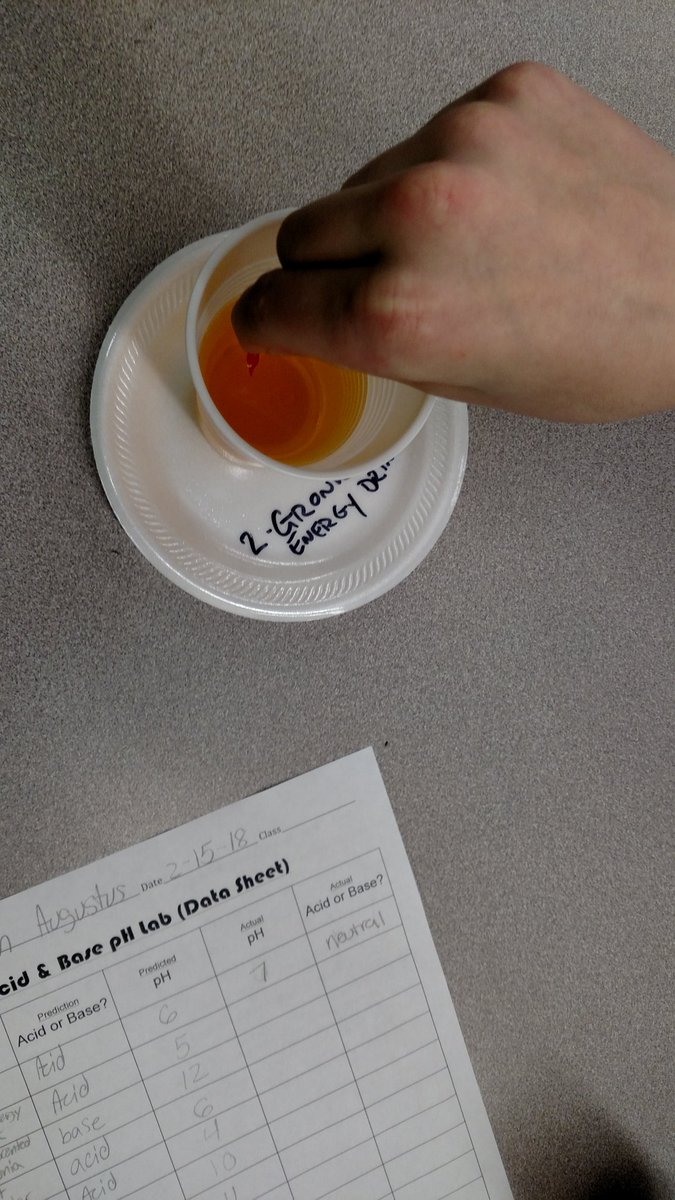 Elite8thScience's tweet photo. Elite 8th physical science students doing a pH and pOH lab. The spoiled milk and oatmeal are the "favorites" right now.
#ScienceGiants
#FearTheTree
#BluffersDoingThings
#DropTheBase
#SciencePuns https://t.co/Ff31wH4hCx