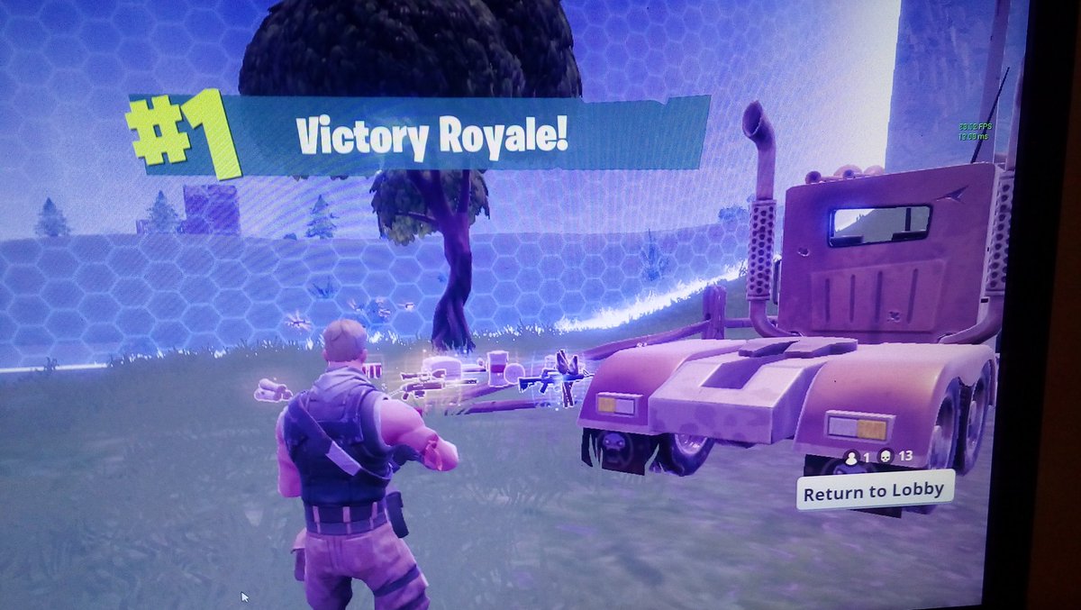 x2orck's tweet photo. Bo2 ou Fortnite ?

❤FAV Pour Fortnite 

🔁RT Pour Bo2 https://t.co/RjvN6SqFGP