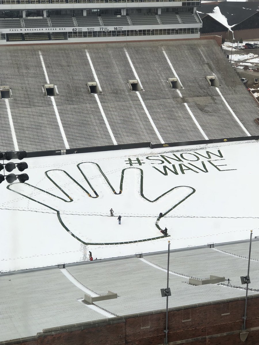 letsgohawks12's tweet photo. Kinnick grounds crew hard at work today! @UIDM @UIchildrens #FTK https://t.co/IQdToFOPzU