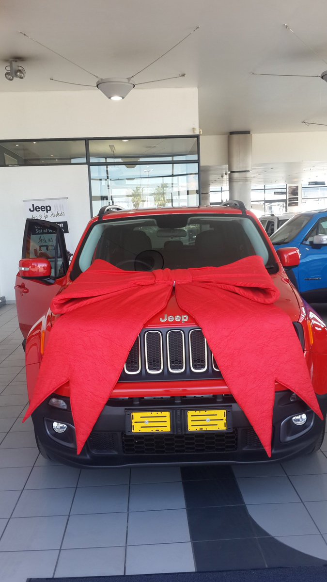 Pheladikay_'s tweet image. A Jeep renegade catches fire on the parking lot. Jeep says they can't inspect the car and they have no time for this, Results from insurance says its the breaking system. Please make JEEP famous before we loose lifes because of this. PLEASE RETWEET THIS POST