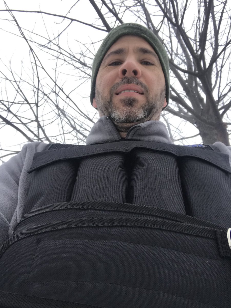 OptimusJoe72's tweet photo. 20lbs weighted run on the road today #runchat #runch #roadrunner #weightedrun #5k https://t.co/3tt77bf4v4