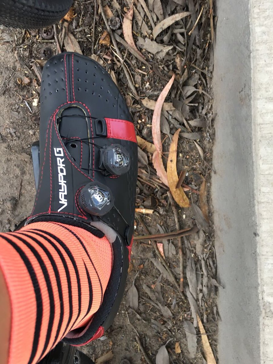 bontsuramerica's tweet photo. #bontcycling Zapatillas para cualquier disciplina en Bici!!
#VayporG | #MTB 🚵🏽♂️
|#bontcyclingshoes | #theboasystem | #strongerfasterlighter | #Moldeables | #Cómodas | #Resistentes | #Carbono https://t.co/h0ZGjGwJZ8