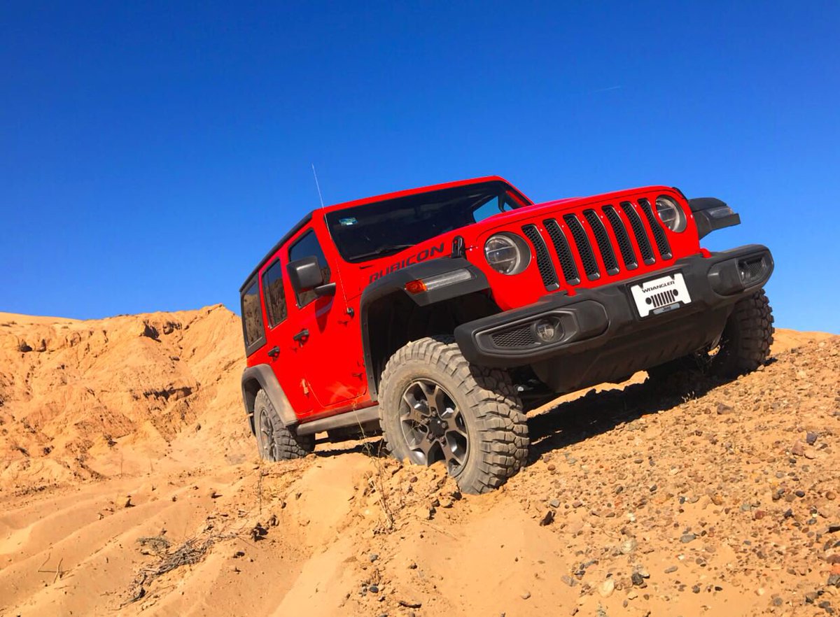 frankymostro's tweet photo. Hoy hablamos del fabuloso Jeep Wrangler.
Fiel a sus orígenes!! 
Con 719,900 pesos tendrás un amigo de por vida https://t.co/v3DfzhjIiH