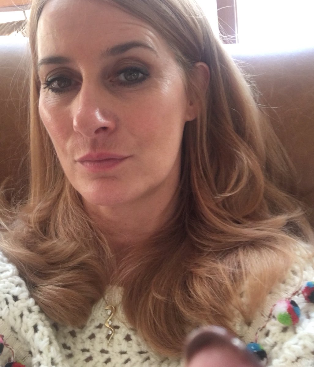 ..bit pooped but just arrived home and my 15 year old said my eyes looked nice.. so thank you Claire <a href="/makeupjunkies/">june</a> xx