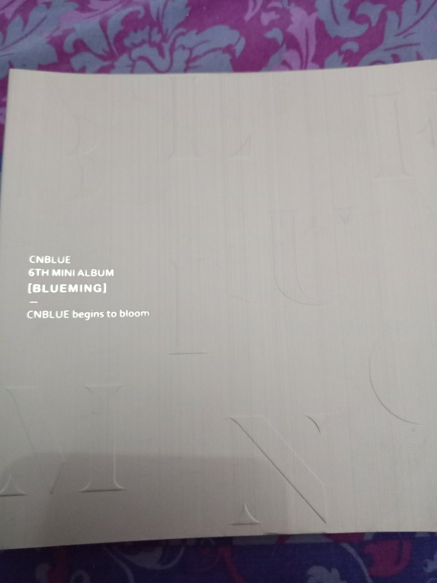 eirien1402's tweet photo. Jual album #CNBLUE #blueming. Kondisi 98% bagus.koleksi pribadi.#cnblue #boice #kpop #boiceina #cnblueina #jualan https://t.co/SWuASZq4U9