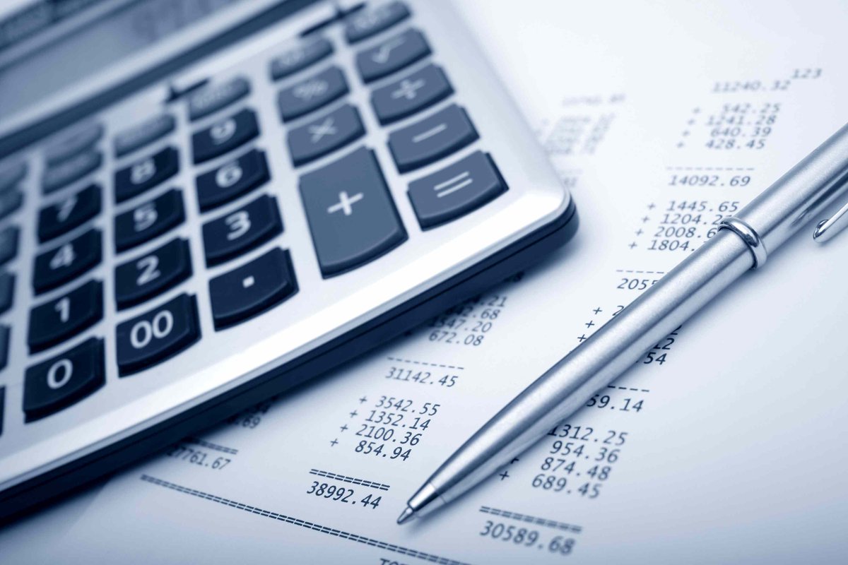 NEOTrainingMX's tweet photo. Un Diplomado orientado 100% a personas que buscan conocer cómo interpretar instrumentos financieros y bursátiles para realizar inversiones en el sector inmobiliario. Domina estas competencias en el Diplomado IDI. Iniciamos el 3 de marzo ➜ https://t.co/UcUDy6f6xy https://t.co/ILDDU3A0Q0