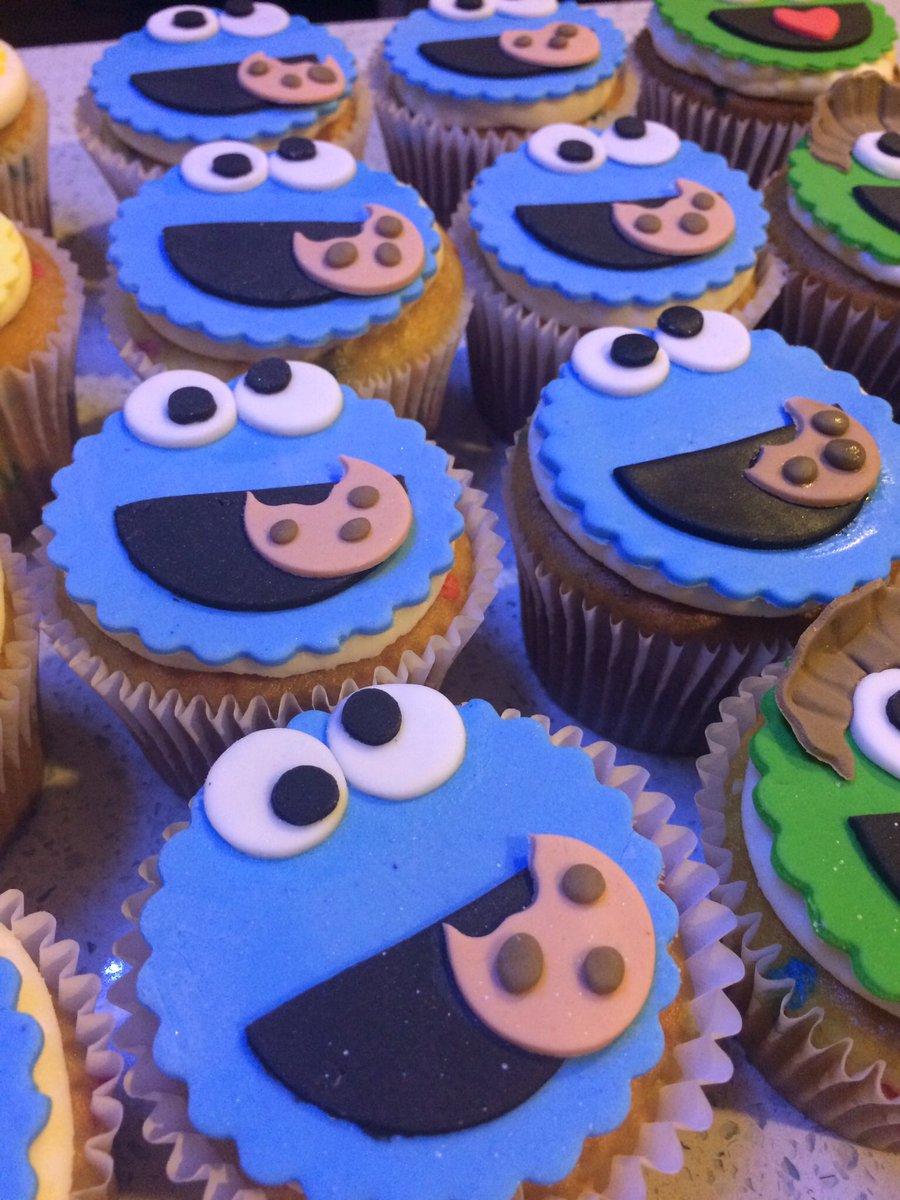 IndianaCakes's tweet photo. Sesame Street Cupcakes! @sesamestreet https://t.co/HzKI8rZcCs