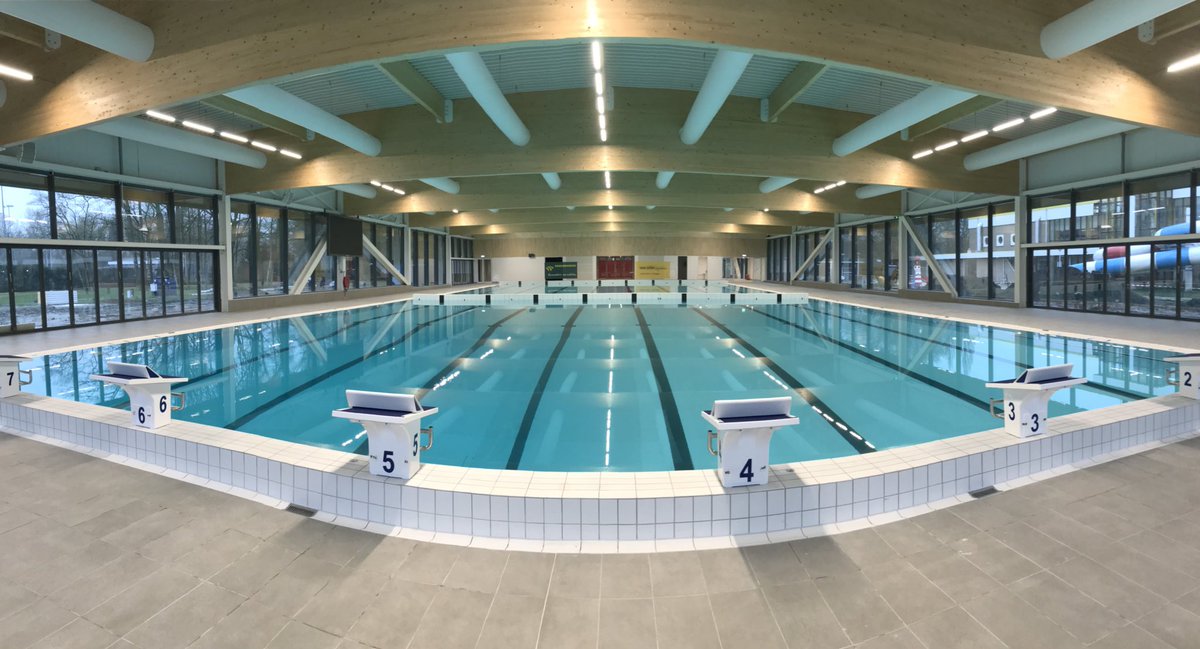 stijndaniels's tweet photo. Vlak voor ingebruikname van het overkapte buitenbad van het #Twentebad door de zwemvereniging! #DuraVermeer #VanDorp #Hengelo https://t.co/Nnbrz04aks