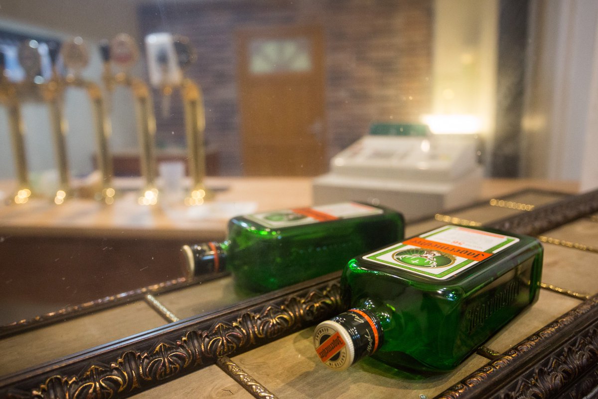 AFTERPLACEFR's tweet photo. On est super fiers de vous présenter le petit dernier de la famille Anticafé avec en prime, 2 salles d'#EscapeGame : la Crypte et le Bar. Tentez l'expérience ici https://t.co/PCC1ceaS23​ 😉
En ce moment, 2 sessions d'Escape sont à gagner sur @Zeez_App 👉 https://t.co/hWKMj8AZ0G https://t.co/U1hxp9TXh7