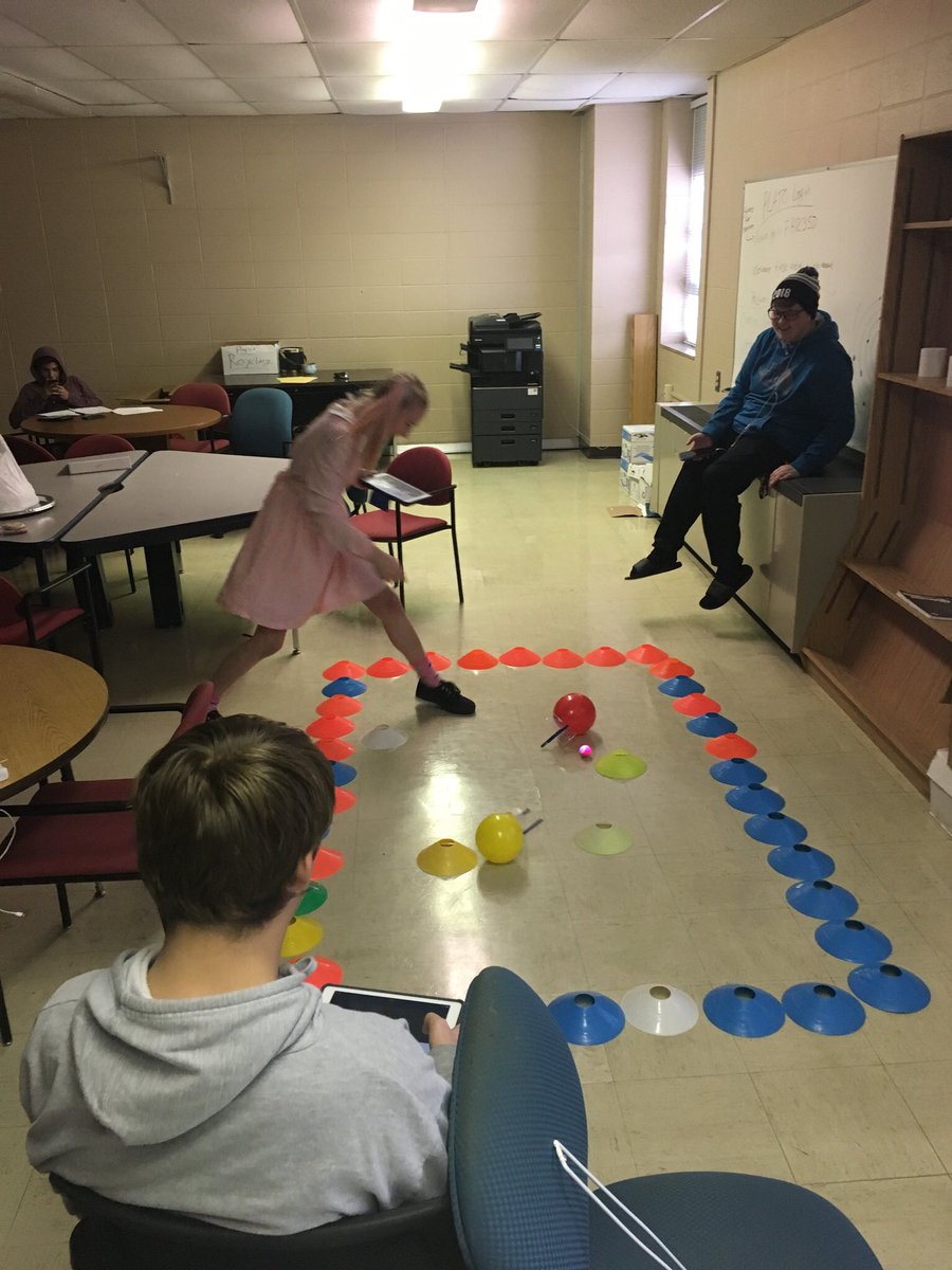 DemoVikingSocr's tweet photo. #FHSDCodes at “The U” https://t.co/OPH1BjbCu1