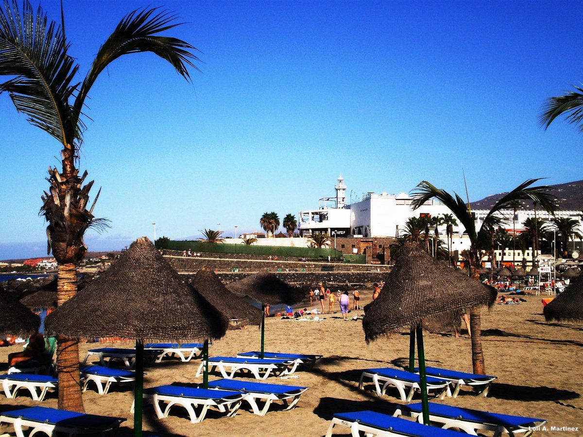 Días de playa en @CostaAdejeEN @CostaAdejeDE Playa La Pinta 🏖️@ConocerTenerife @twitenerife @visit_tenerife @LoqueVeoTfe @paisajecanario @TesorosCanarios @teidagua @Tenerifelicidad @TurismoGobCan @TurismCanarias @surdetenerife @Tenerife_Ocio