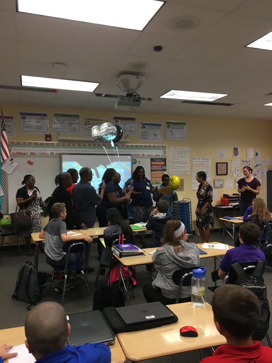 lxmsmiddle's tweet photo. Congratulations to one of our 6th grade students for winning the Take Stock in Children college scholarship! https://t.co/eUT3zil0fx
