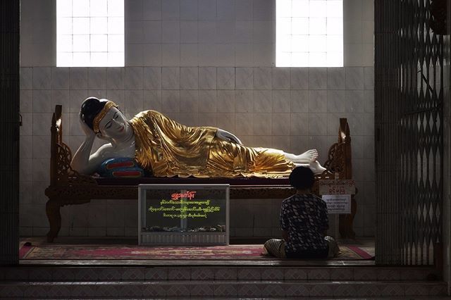 MarioLanini's tweet photo. #costantementeinviaggio #travel #travelphotography #myanmar #birmania #burma #yangon #buddha #preyer #instame #instaphoto #instapic #instareflex #tuttotrannechephotographers #wwwmariolaniniit https://t.co/douWDtfzsj