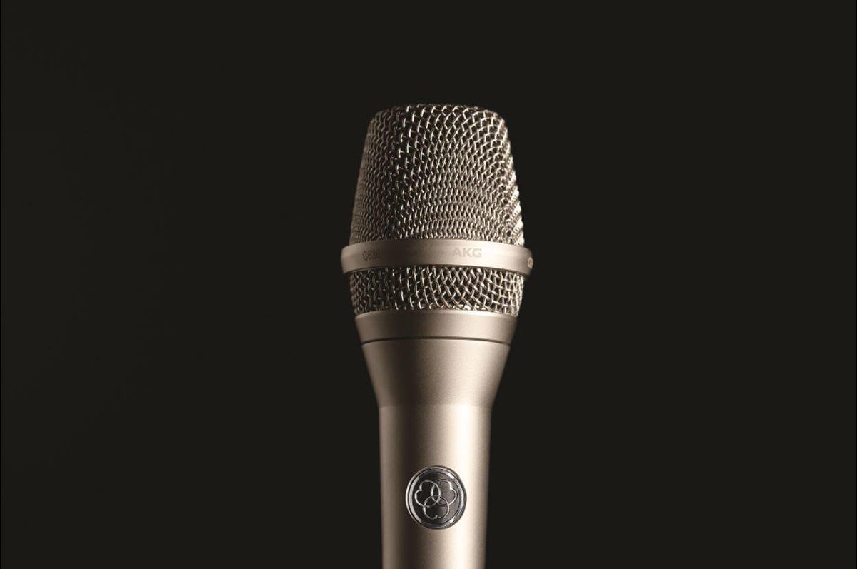 AKGaudio's tweet photo. #AKG #C636 extends the legacy of the iconic C535 by capturing your voice in uncompromising quality. For your next performance, step on stage with a studio legend. 

Get yours today: https://t.co/ck1vcj1YGr https://t.co/E6zSEXt3Lh