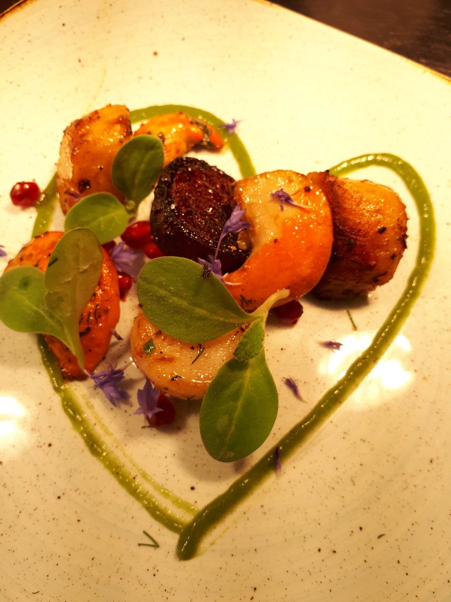 ProudlyNorfolk's tweet image. RT @WellsCrabHouse: Hope all you star crossed lovers had a ball... it was a pleasure to satiate your gastronomic desires 😙 #Valentines2018